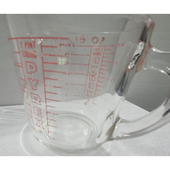 Vintage Pyrex 2-Cup Measuring Cup 516-L30 (1 Pint/16 OZ). - Picture 4 of 10
